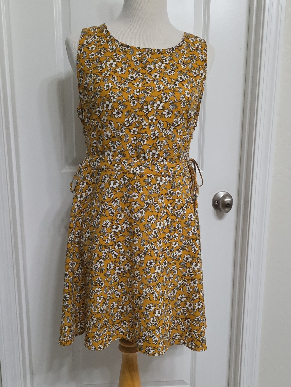 H&M Mustard Size 12  Floral Tie-Waist Mini Dress